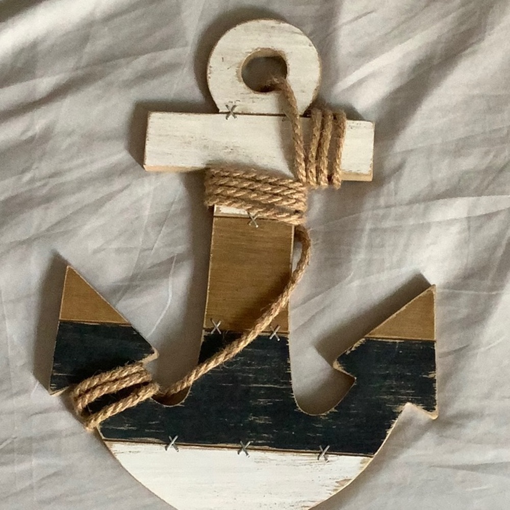 Wooden anchor for bathroom or outside or even a bedroom.